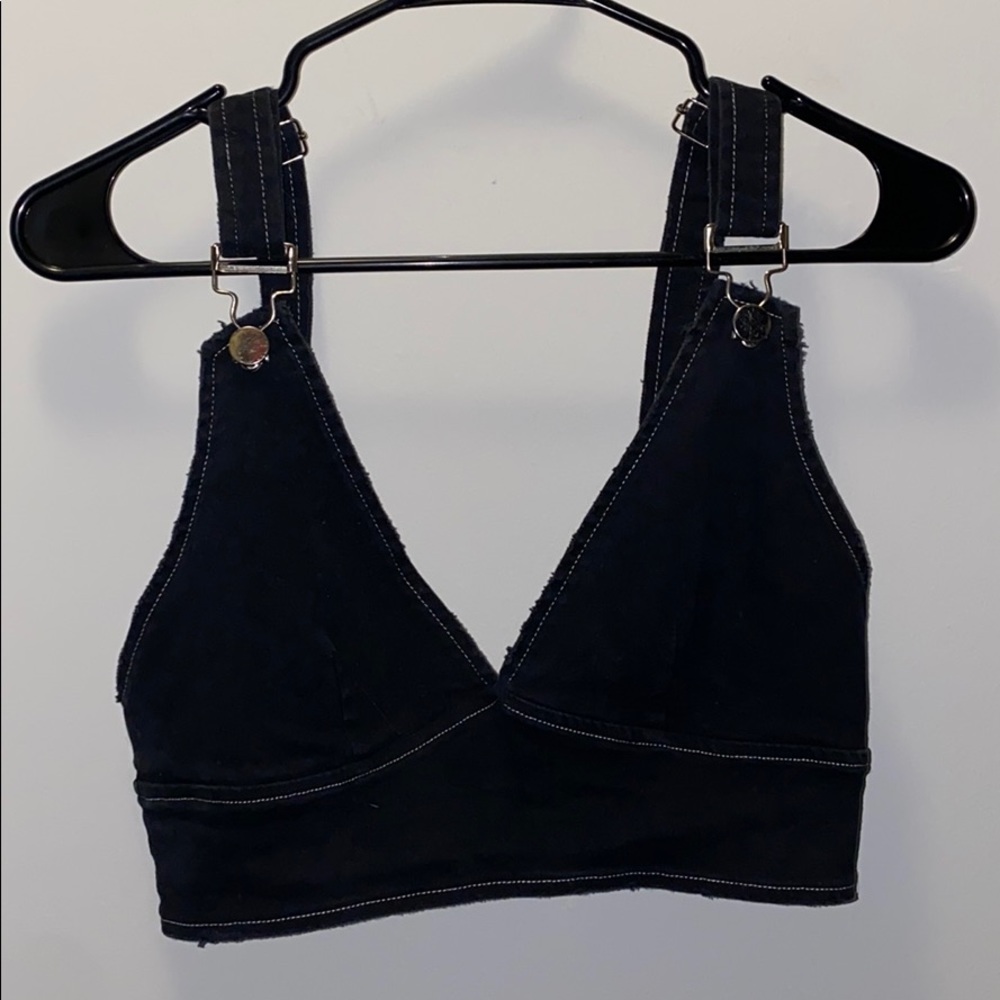 Black CARMAR buckle top.